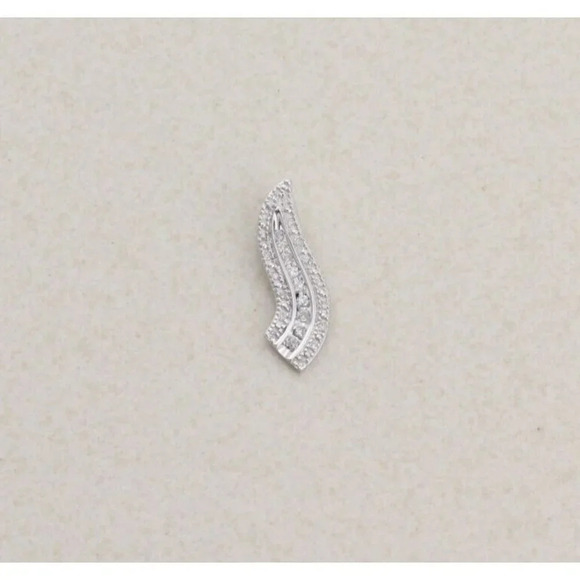 Pendant Only 10k White Gold .10 Carat Diamond Pendant Sparkly Bright - Picture 1 of 4